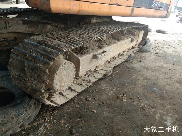现代 R225LC-7 挖掘机