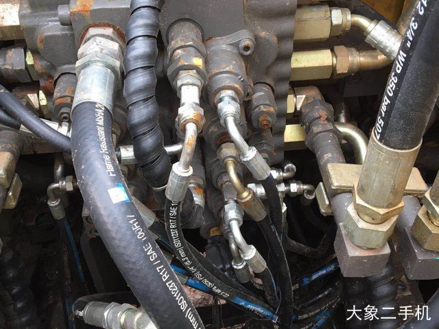 山东临工 LG6150E 挖掘机