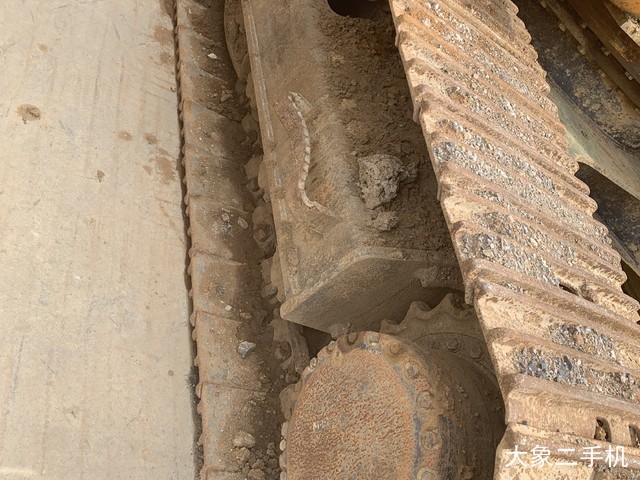 龙工 LG6225 挖掘机