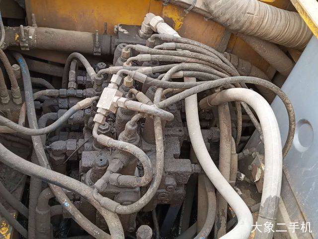 徐工 XE150D 挖掘机