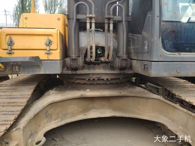 沃尔沃 EC300DL 挖掘机