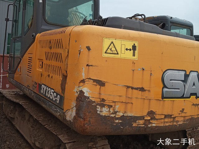 三一重工 SY135C 挖掘机