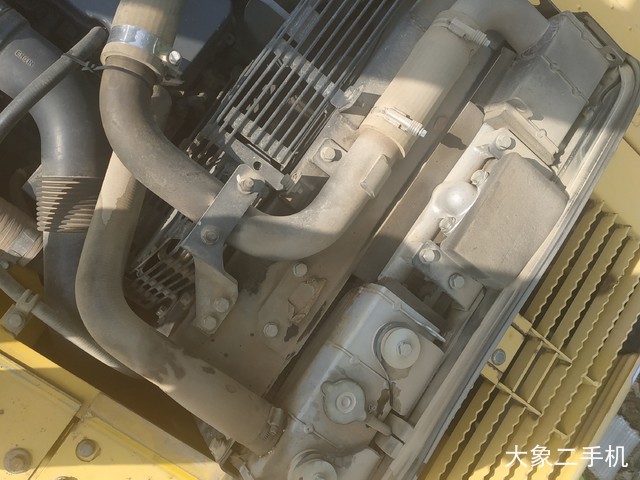 小松 PC200-8 挖掘机
