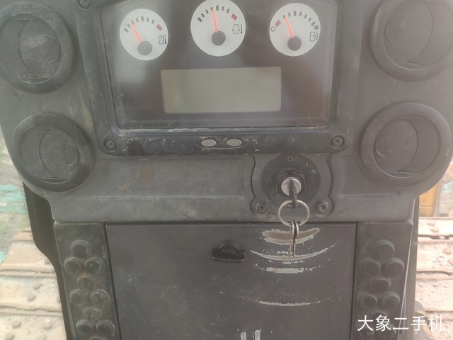 卡特彼勒 D5K 推土机