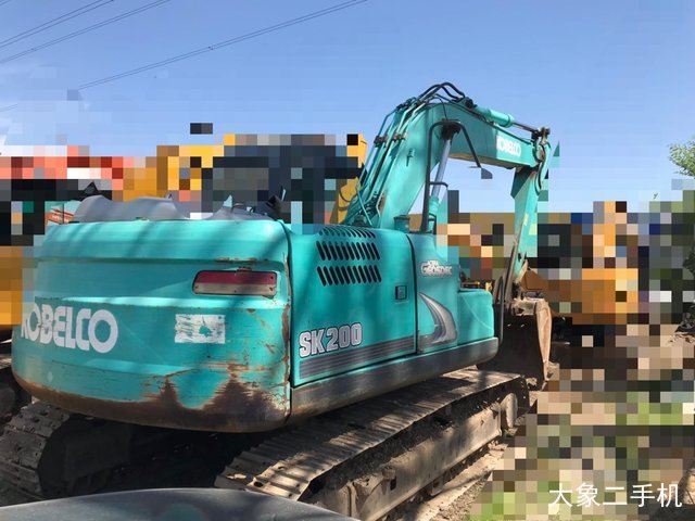 神钢 SK140LC-8 挖掘机
