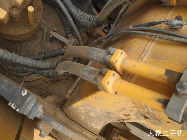 现代 R225LC-7 挖掘机