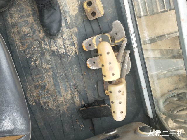 山东临工 LG665 挖掘机