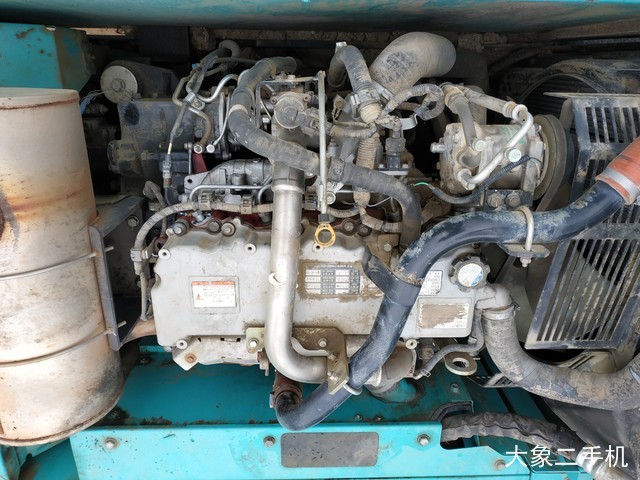 神钢 SK270D-8 挖掘机