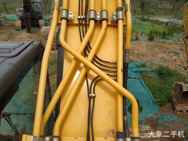 雷沃重工 FR480E 挖掘机