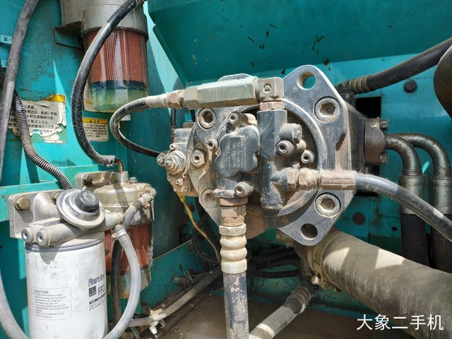 神钢 SK200-8 挖掘机