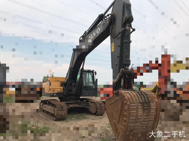 沃尔沃 EC350D 挖掘机