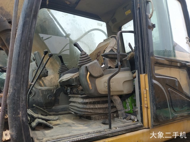 卡特彼勒 323DL 挖掘机