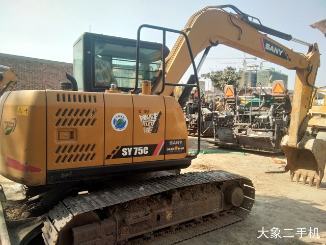 三一重工 SY75C 挖掘机