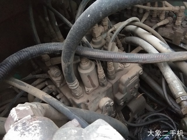 神钢 SK210LC-8 挖掘机