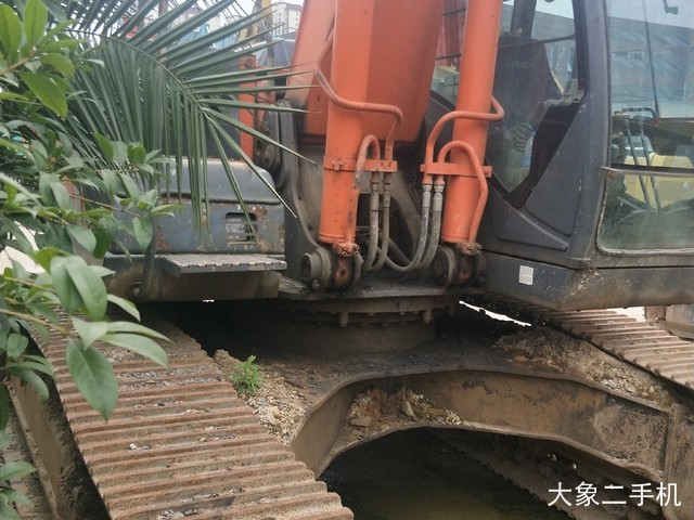 日立 ZX330—3 挖掘机