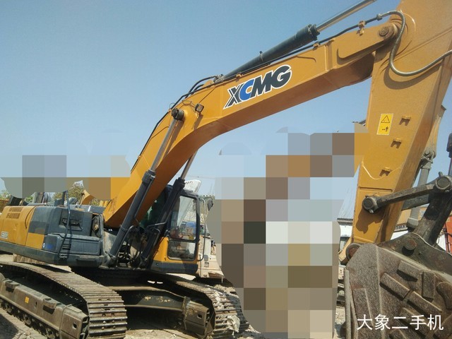 徐工 XE370CA 挖掘机