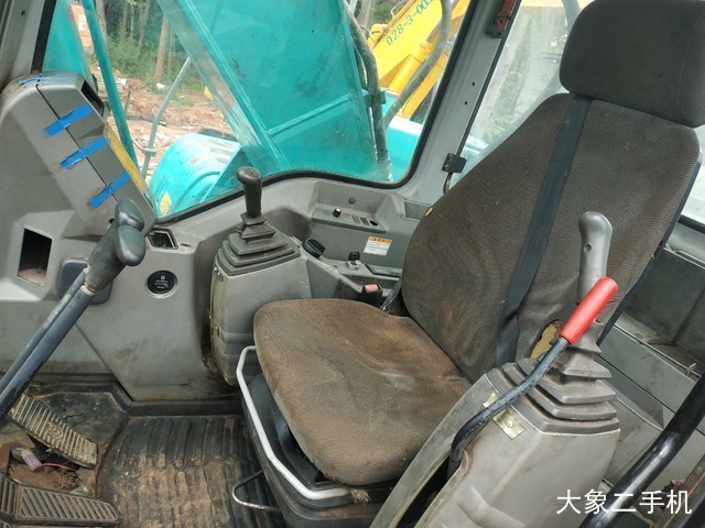 神钢 SK250-6E 挖掘机