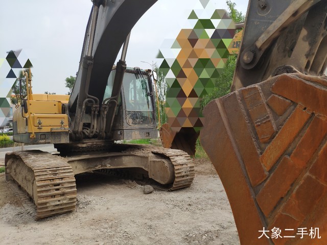 沃尔沃 EC380DL 挖掘机