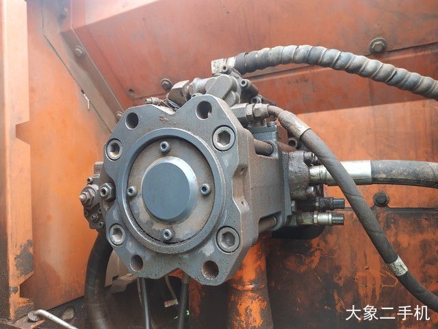 斗山 DX260LC 挖掘机