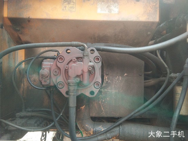 现代 R265LC-7 挖掘机