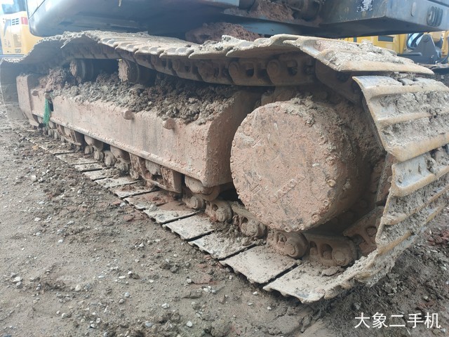 沃尔沃 EC210B 挖掘机