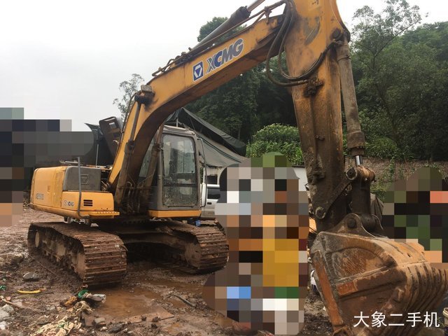 徐工 XE150D 挖掘机