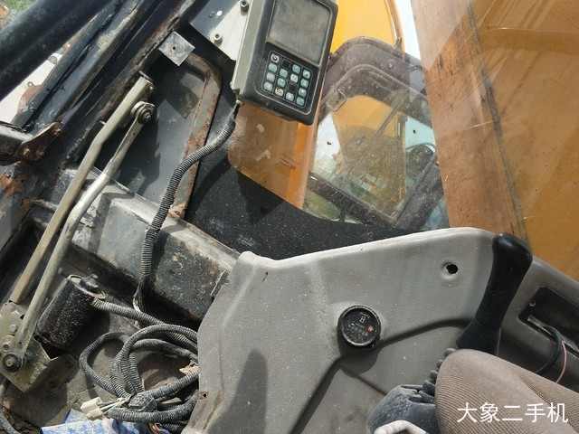 龙工 LG6225 挖掘机