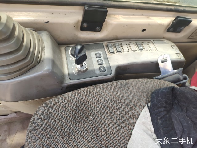 卡特彼勒 325B 挖掘机