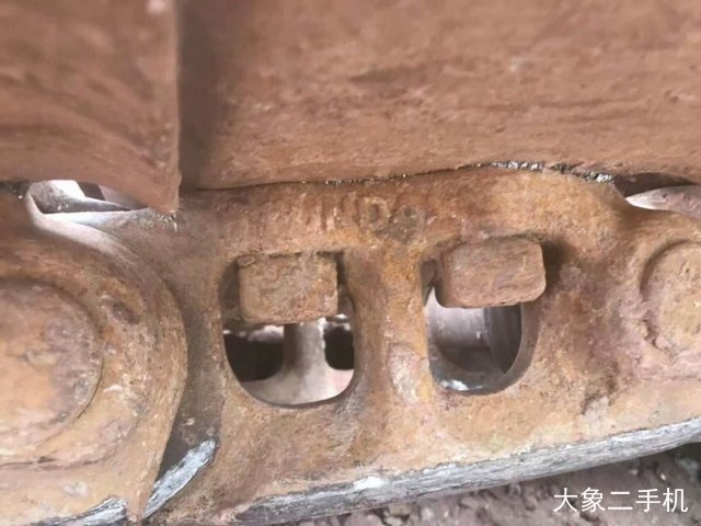 现代 R225LC-7 挖掘机