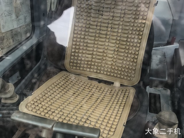 现代 R225LC-7 挖掘机