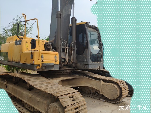 沃尔沃 EC300DL 挖掘机