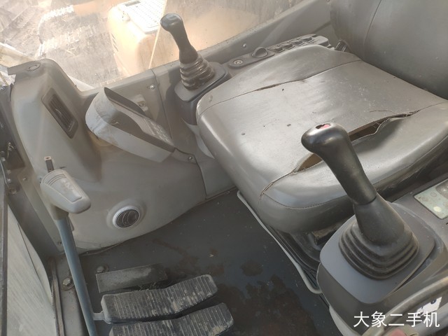 徐工 XE370C 挖掘机