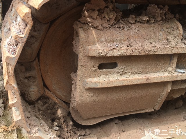 徐工 XE215D 挖掘机