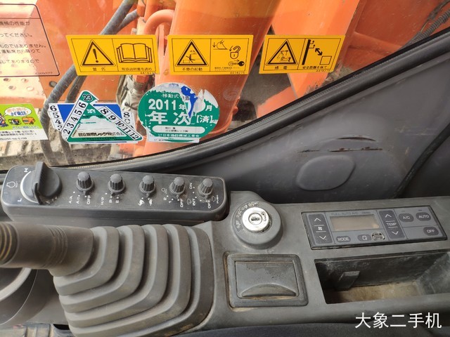 日立 ZX135US 挖掘机