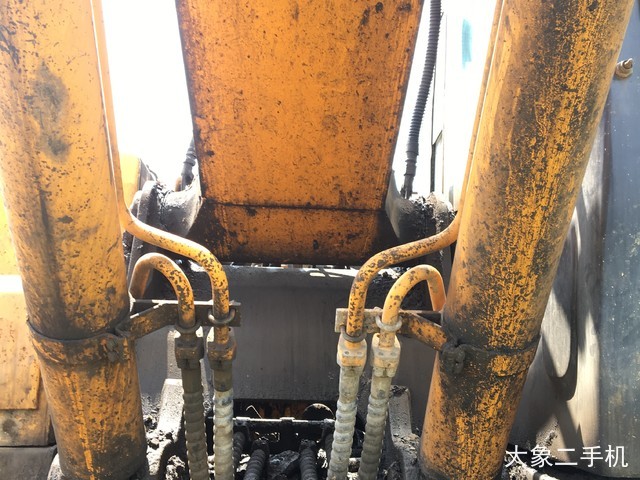 现代 R265LC-7 挖掘机