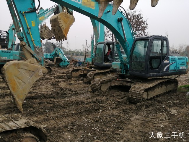 神钢 SK250-8 挖掘机