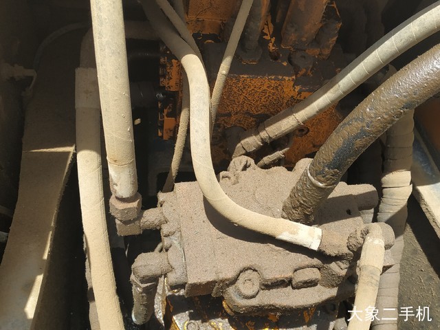 现代 R225LC-7 挖掘机