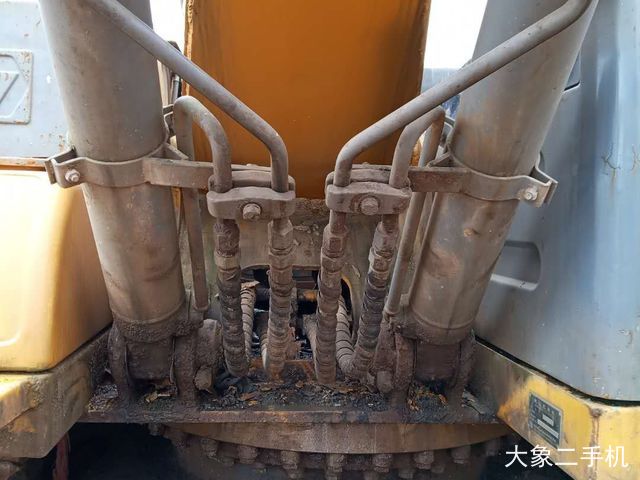 徐工 XE150D 挖掘机