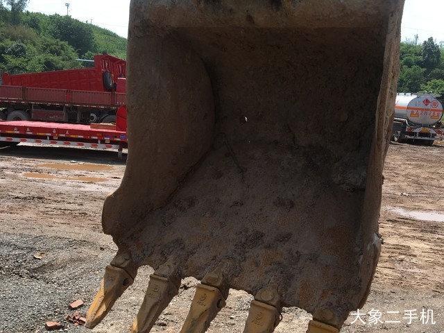 现代 R60-9 挖掘机