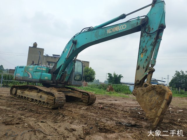 神钢 SK260LC-8 挖掘机