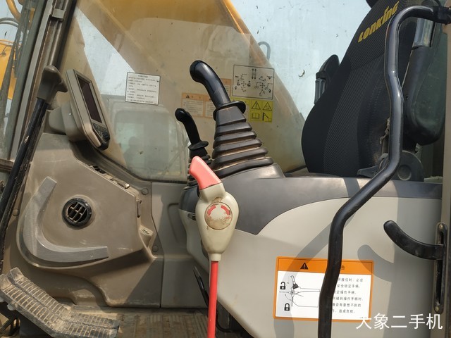 龙工 LG6225E 挖掘机