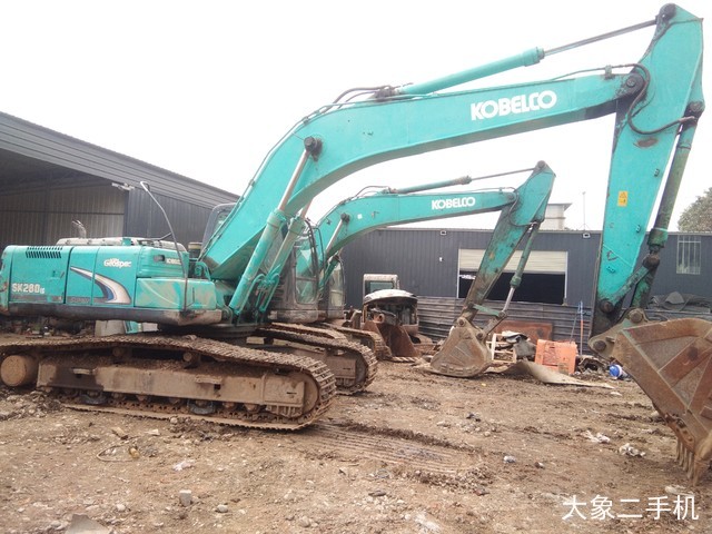 神钢 SK260LC-8 挖掘机