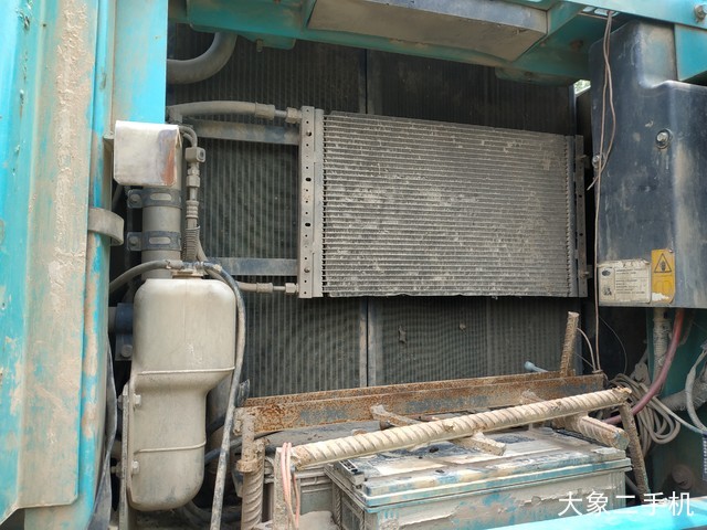 神钢 SK260LC-8 挖掘机