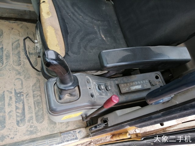 雷沃重工 FR80H-8 挖掘机