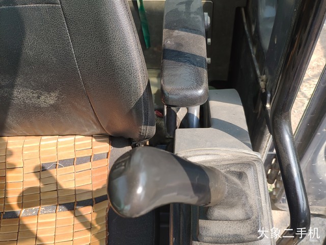 神钢 SK250LC-8 挖掘机