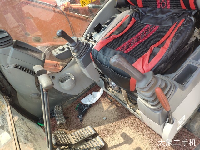 日立 ZX130-5A 挖掘机