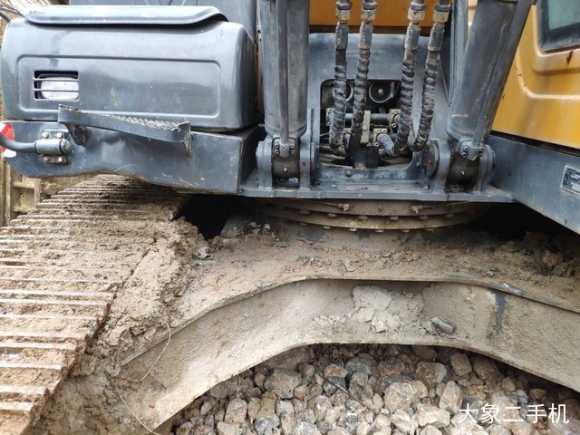 徐工 XE200D 挖掘机