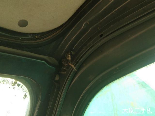 神钢 SK270D-8 挖掘机