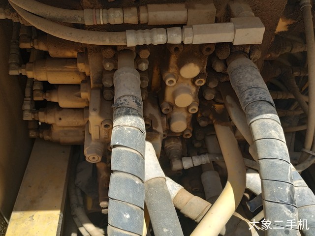 小松 PC200-8 挖掘机