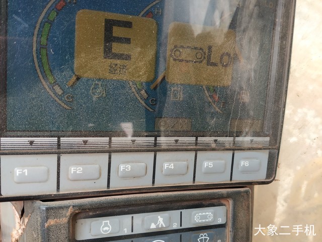 小松 PC240LC-8 挖掘机